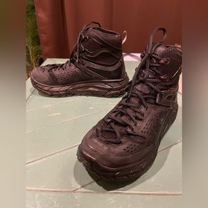 hoka one one #5 Men size9 Tor Ultra Hi Black Us9.